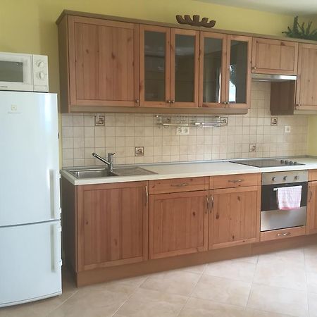 Lakeview Apartment Balatonlelle Bagian luar foto
