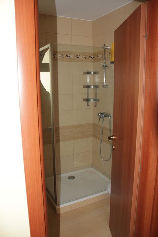 Lakeview Apartment Balatonlelle Bagian luar foto